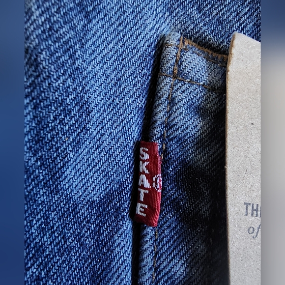 NWT Levi's Skate 501 Blue AOP Patterned Cotton Button Fly Jeans 29W - Picture 2 of 9